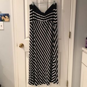 Plus Size Maxi Skirt